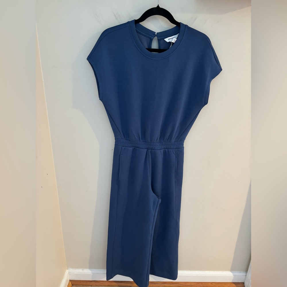 NWT SPANX AirEssentials Cap Sleeve Cinched Jumpsuit Faded Indigo XSP - Picture 4 of 8